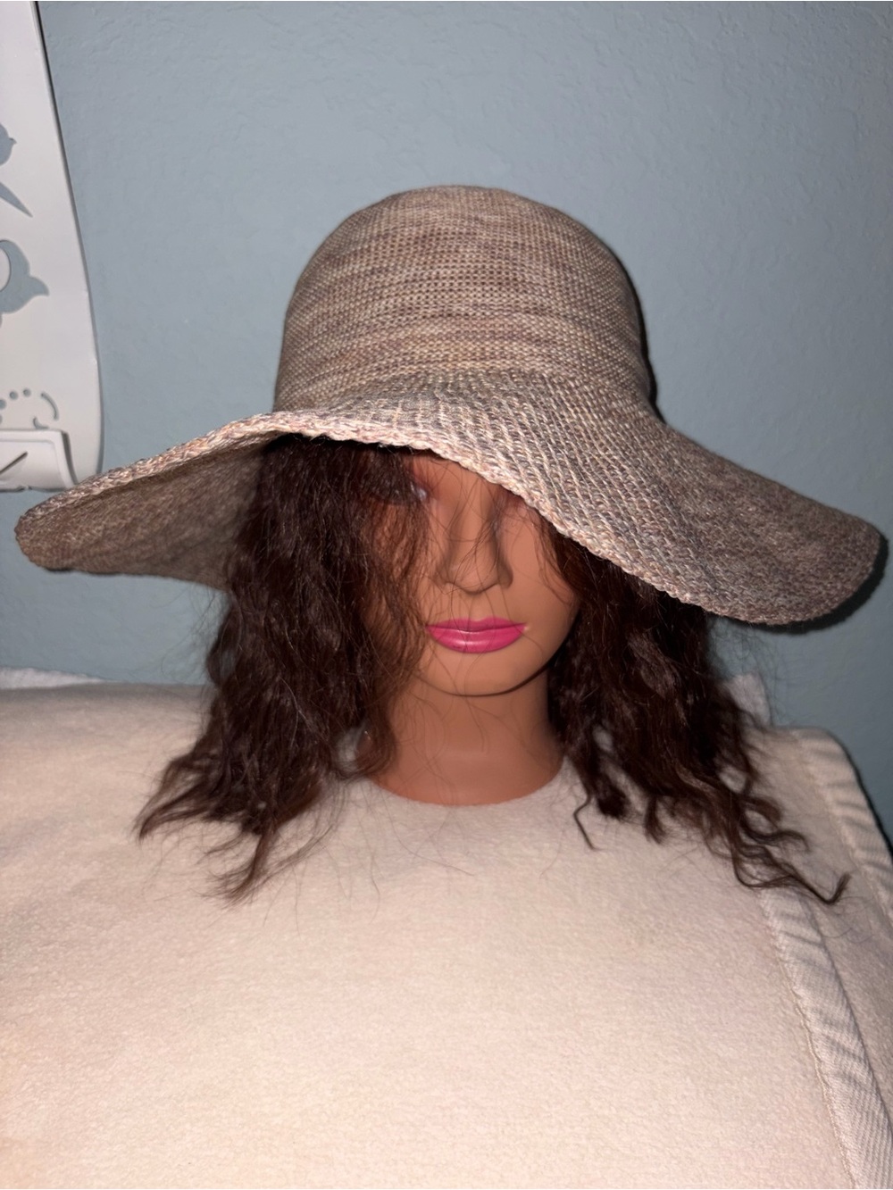 Nwot Wallaroo VIctoria Diva Packable Summer UPF50 Sun Hat